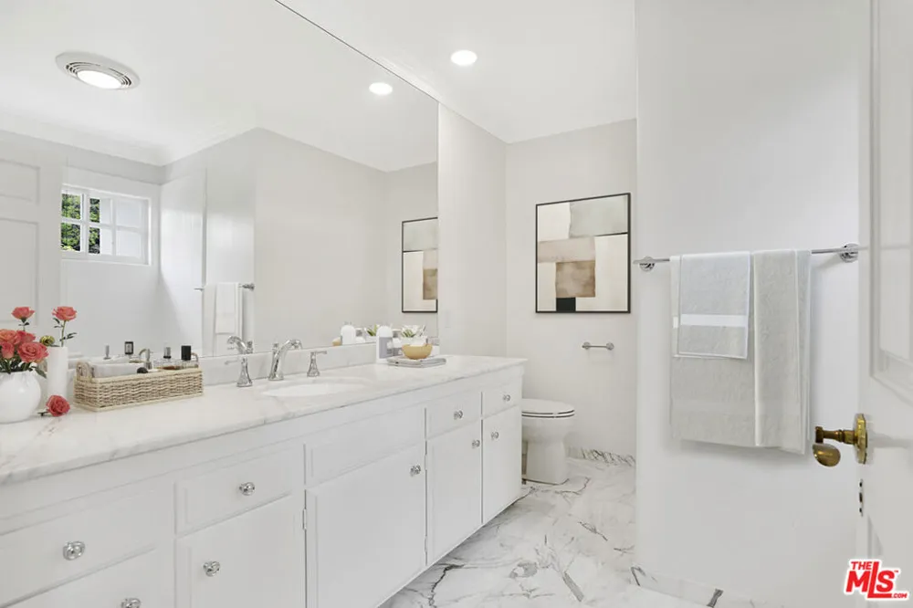 400 EVELYN PLACE Beverly Hills, CA 90210