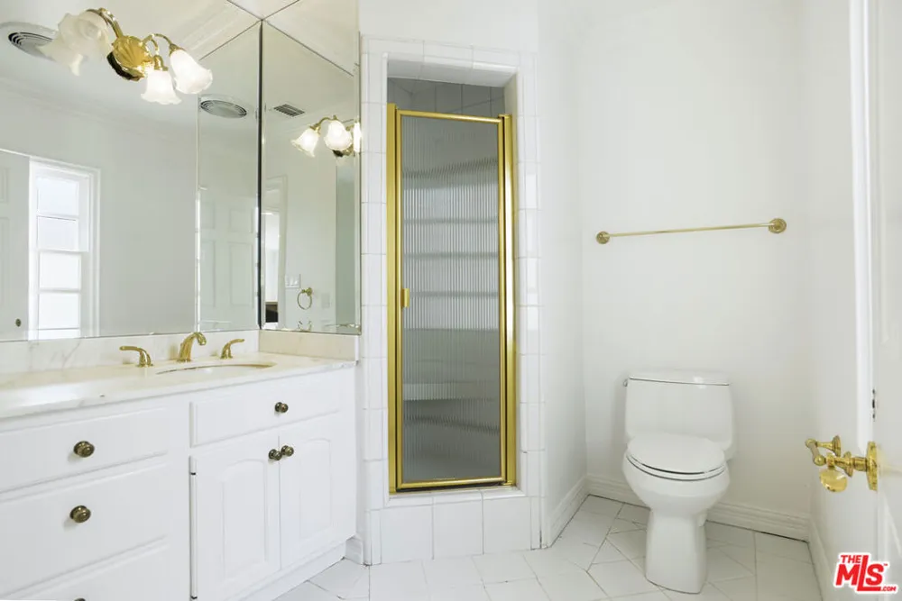 400 EVELYN PLACE Beverly Hills, CA 90210