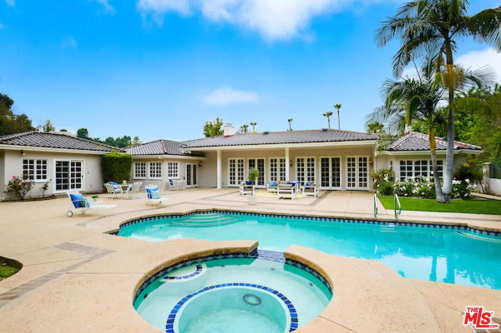 400 EVELYN PLACE Beverly Hills, CA 90210