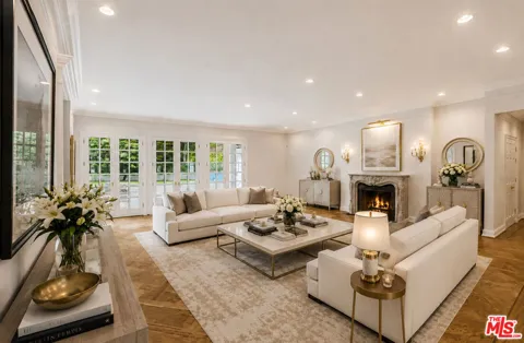 400 EVELYN PLACE