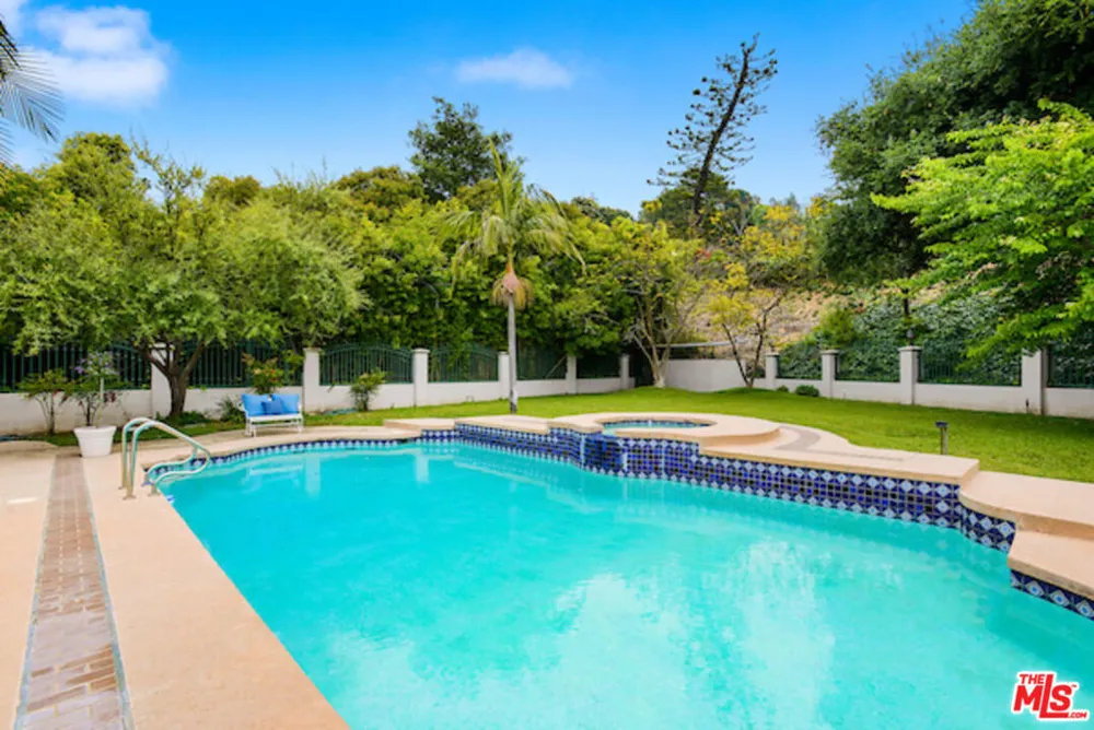 400 EVELYN PLACE Beverly Hills, CA 90210