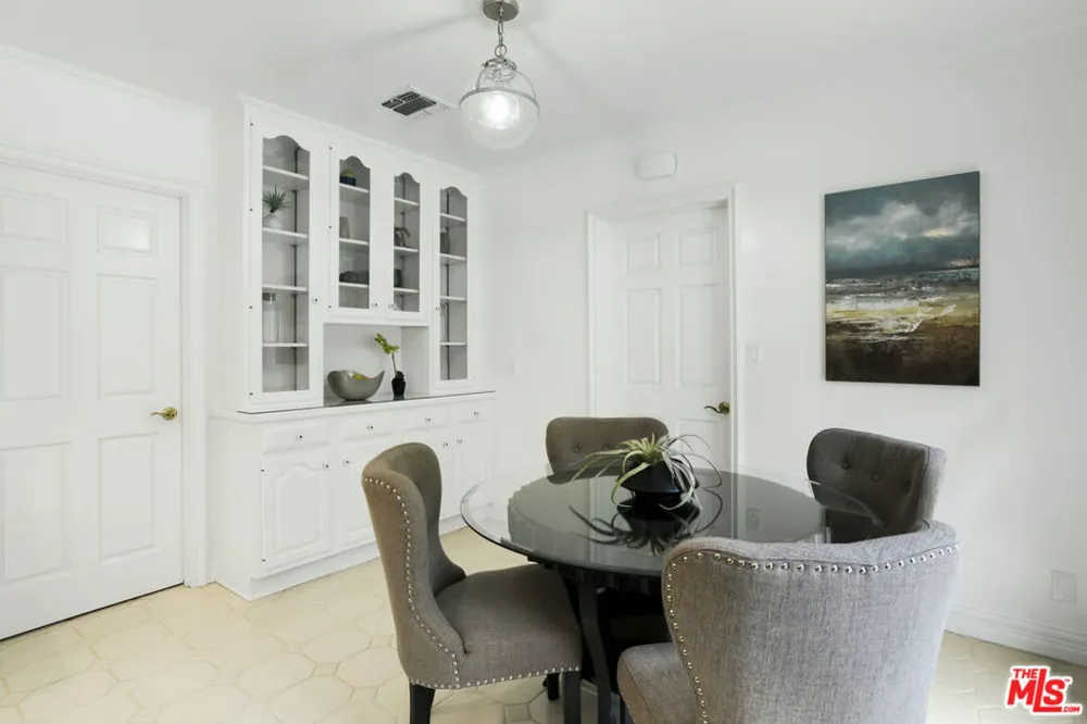 400 EVELYN PLACE Beverly Hills, CA 90210
