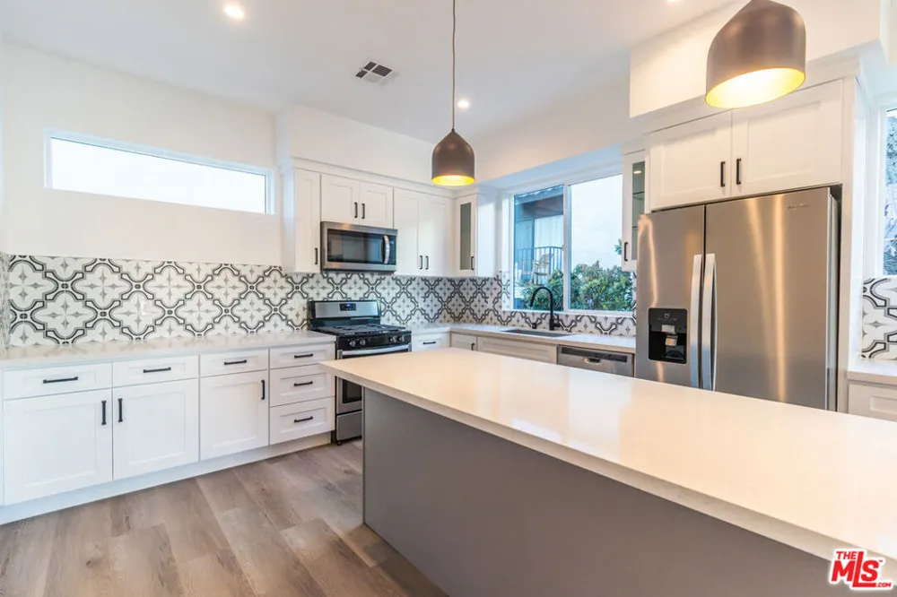 5323 Ben Avenue #1/2 Valley Village, CA 91607