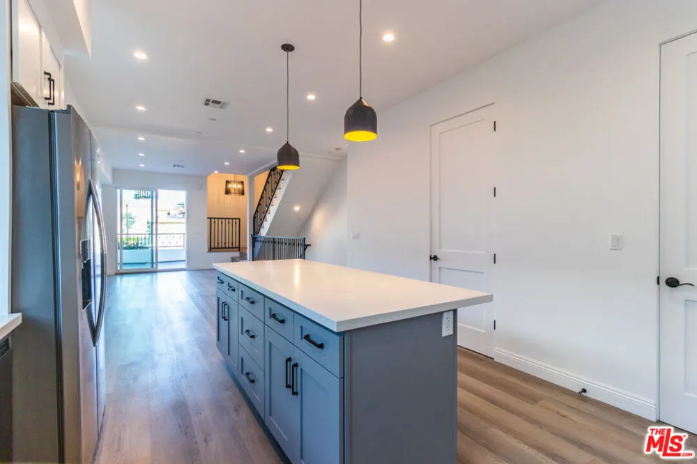 5323 Ben Avenue #1/2 Valley Village, CA 91607