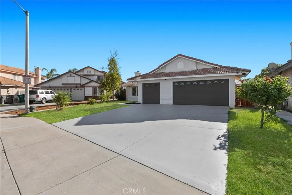 16800 Lake Victoria Moreno Valley, CA 92551