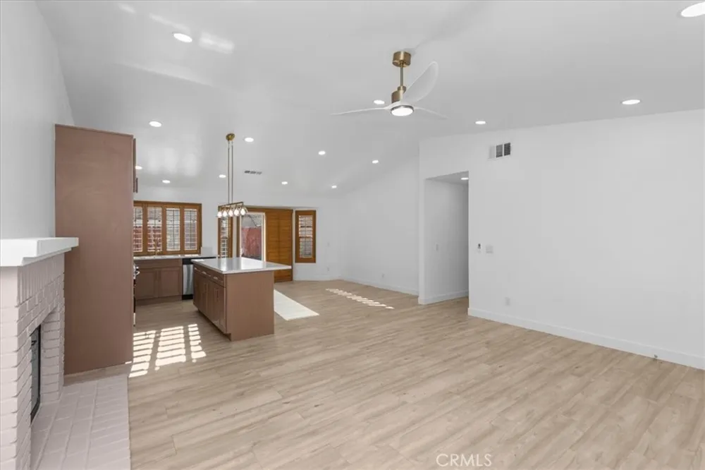 16800 Lake Victoria Moreno Valley, CA 92551