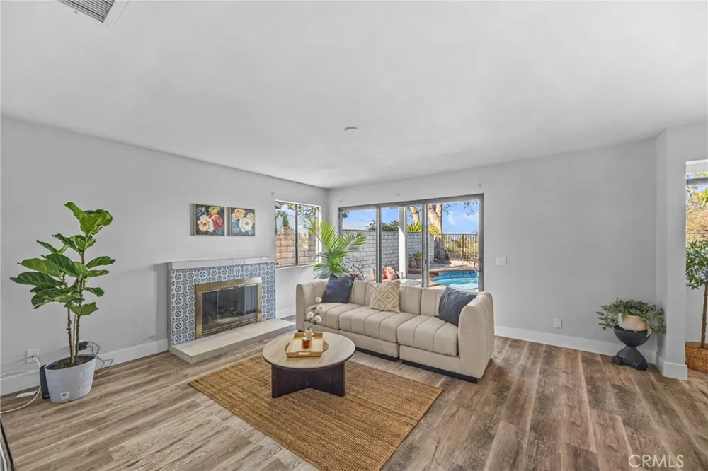 3080 Oakcreek Chino Hills, CA 91709