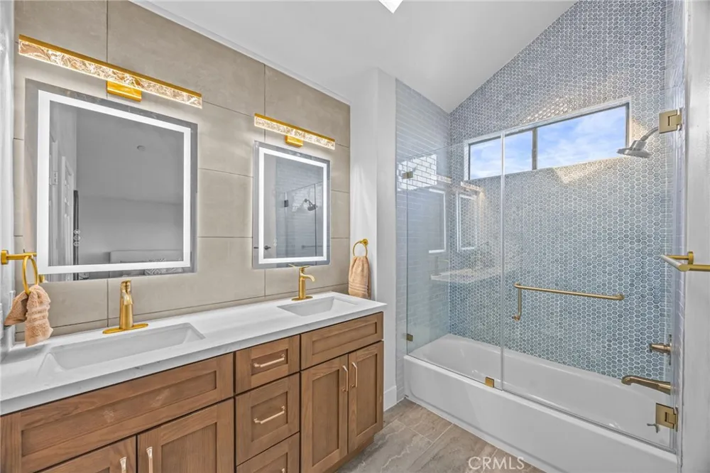3080 Oakcreek Chino Hills, CA 91709