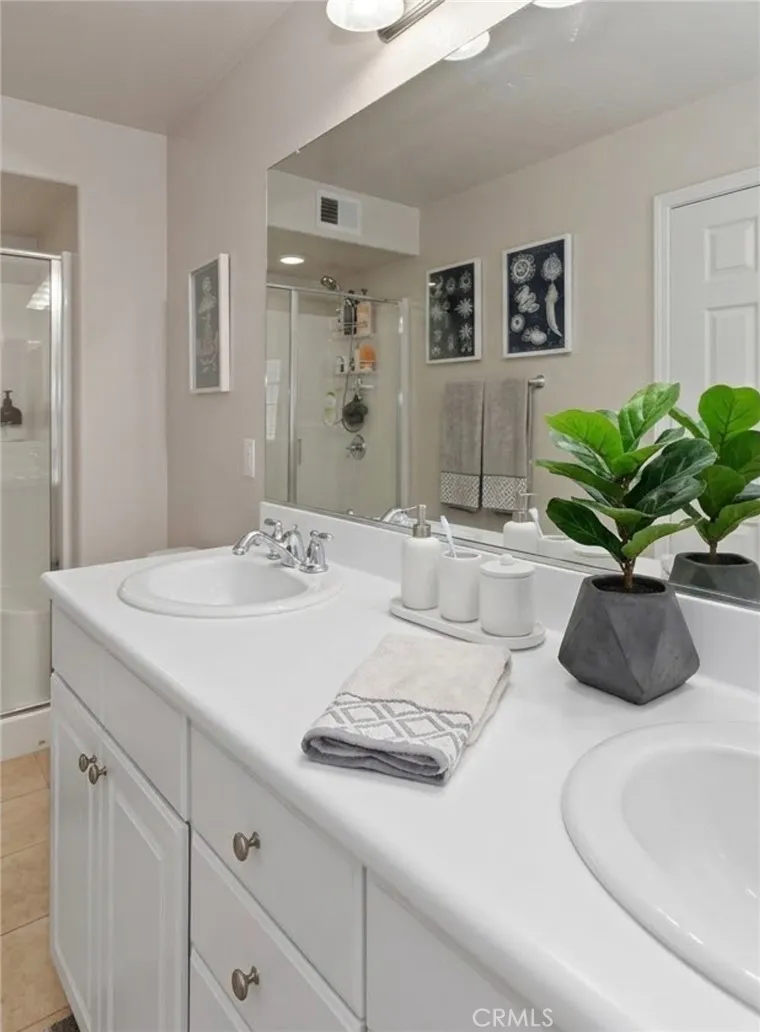 15901 Fountain Chino, CA 91708