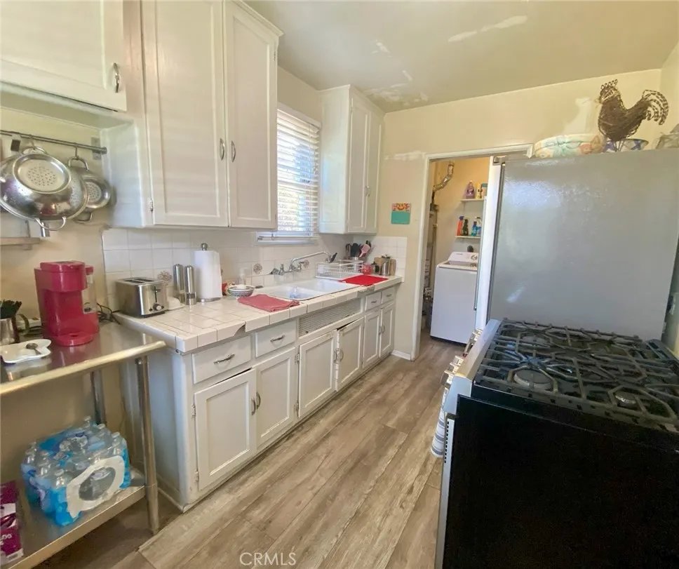 1020 W 220th Torrance, CA 90502