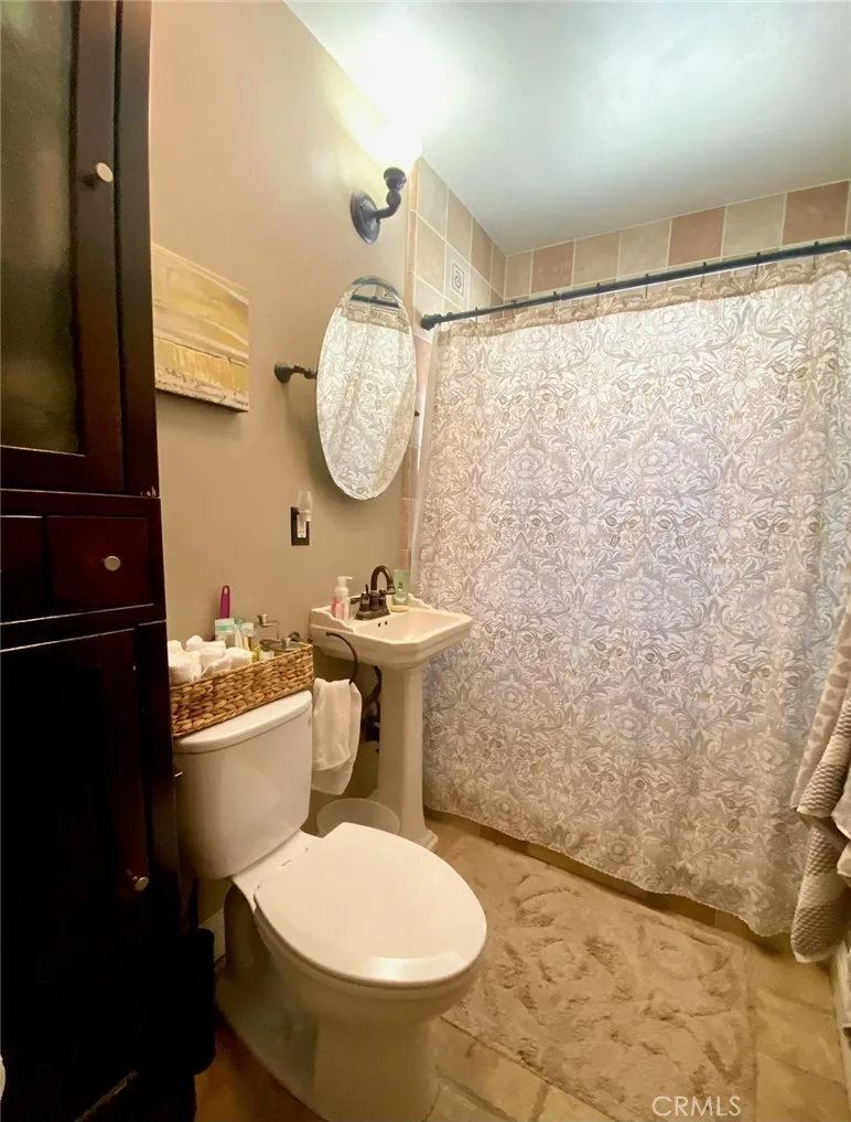 1020 W 220th Torrance, CA 90502