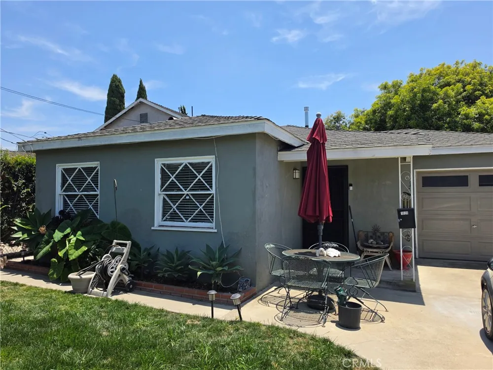1020 W 220th Torrance, CA 90502
