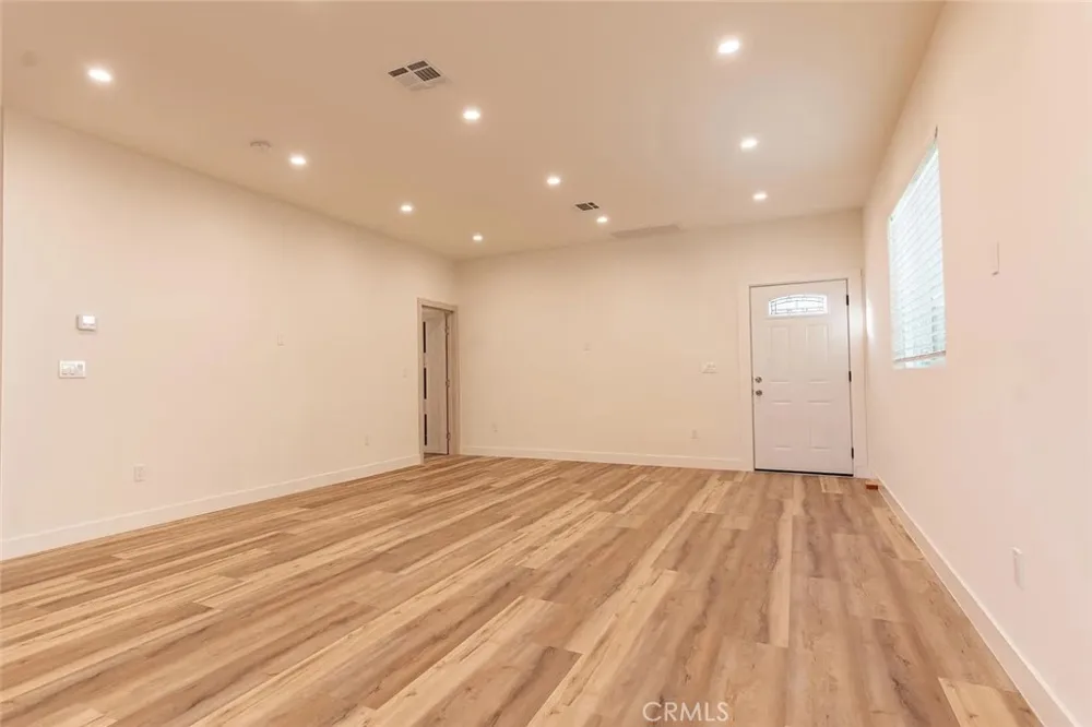 12942 Oberlin St Sylmar, CA 91342