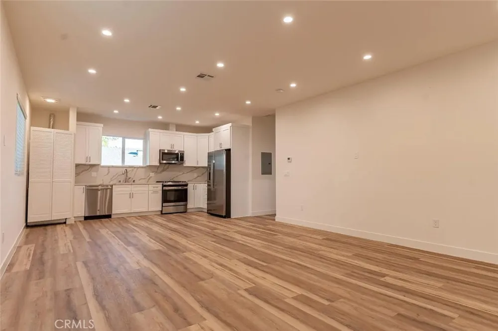 12942 Oberlin St Sylmar, CA 91342