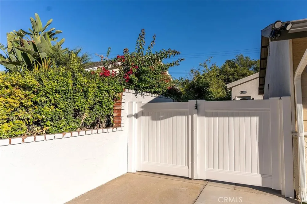 12942 Oberlin St Sylmar, CA 91342