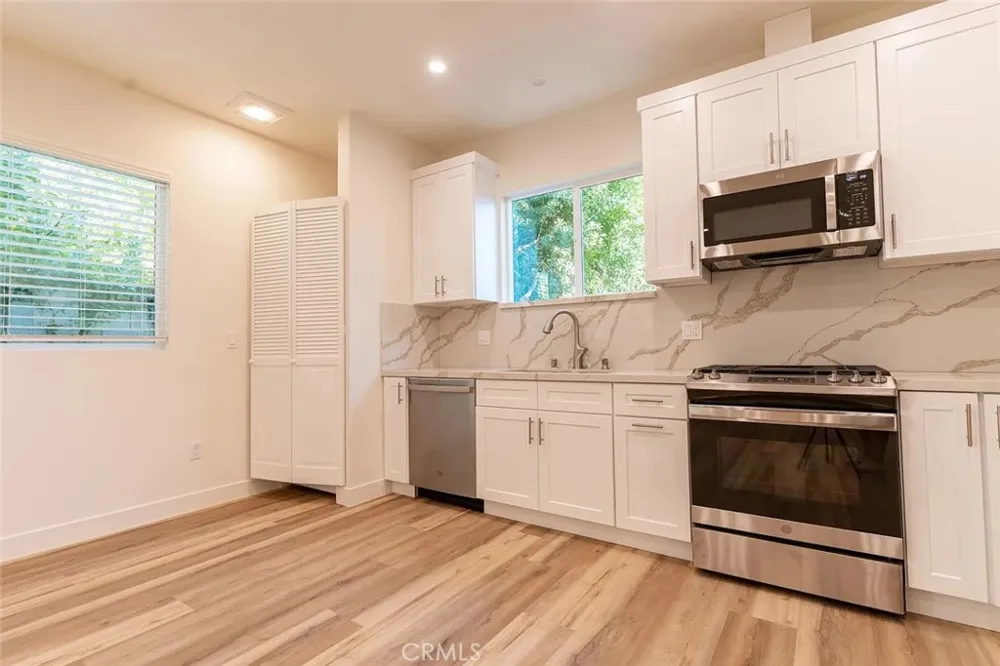 12942 Oberlin St Sylmar, CA 91342