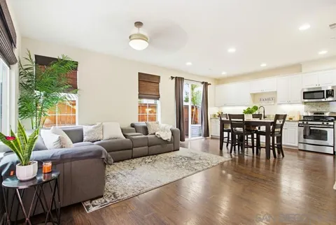 1519 Chert Drive
