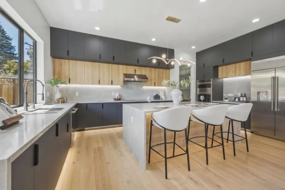 1691 S Springer Road Mountain View, CA 94040