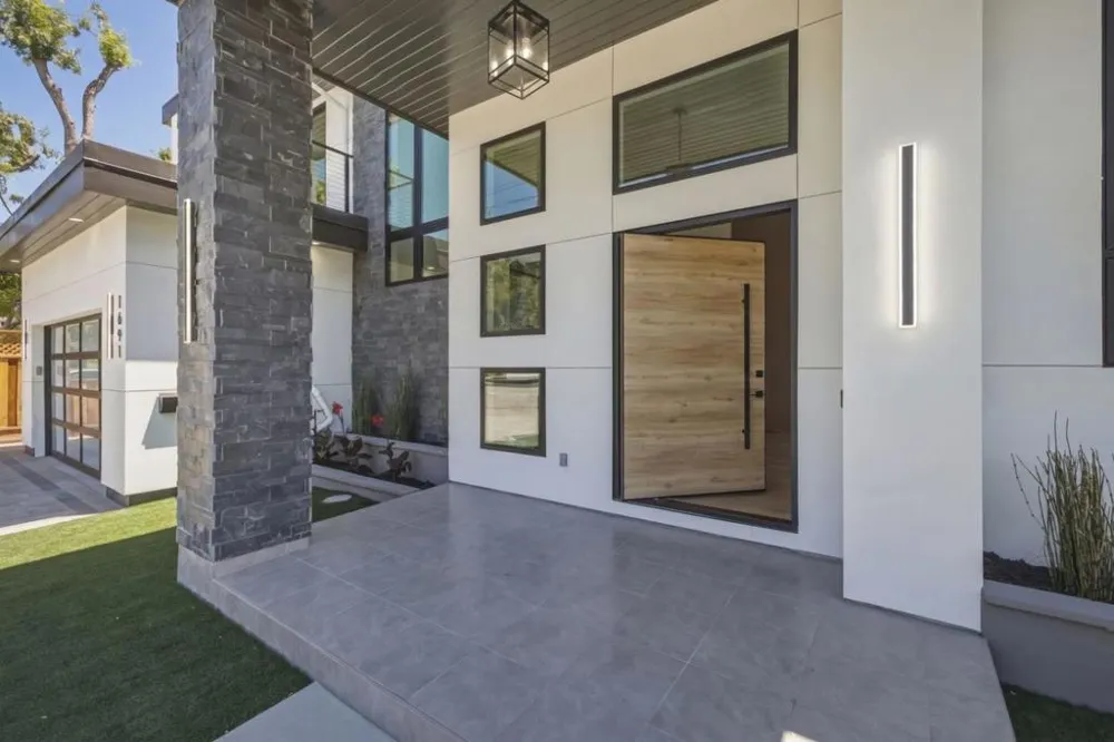 1691 S Springer Road Mountain View, CA 94040