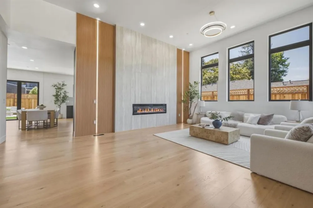 1691 S Springer Road Mountain View, CA 94040