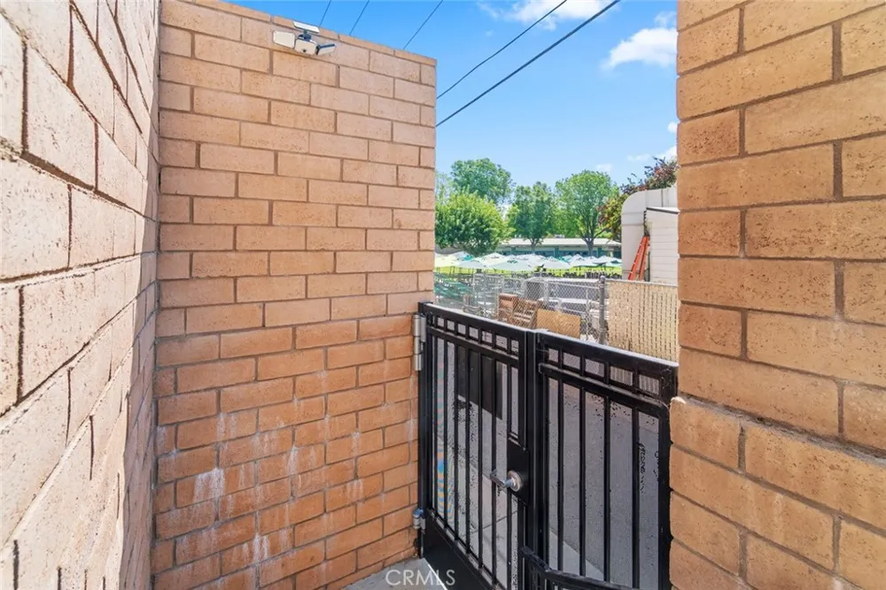 16426 Whittier #3 Whittier, CA 90603