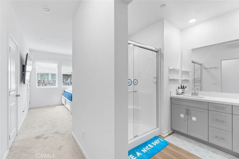 16426 Whittier #3 Whittier, CA 90603