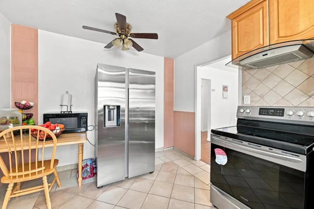 21471 Burr Way Hayward, CA 94541