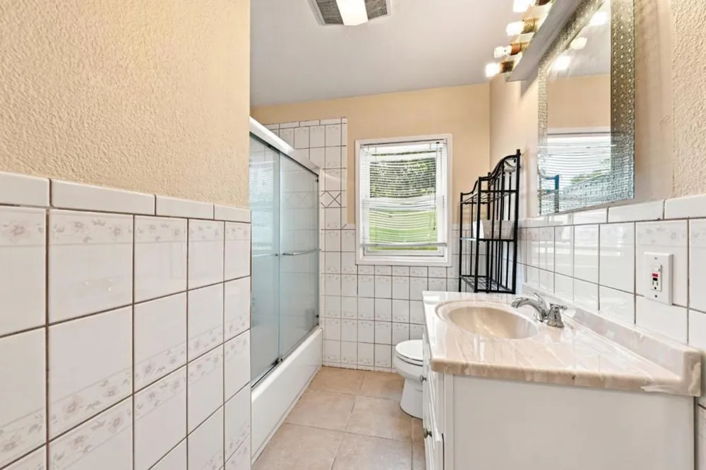 21471 Burr Way Hayward, CA 94541