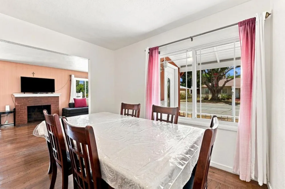 21471 Burr Way Hayward, CA 94541
