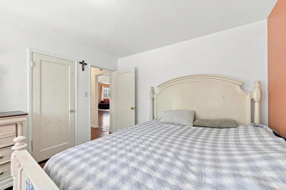 21471 Burr Way Hayward, CA 94541