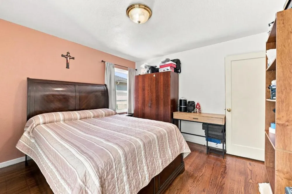 21471 Burr Way Hayward, CA 94541