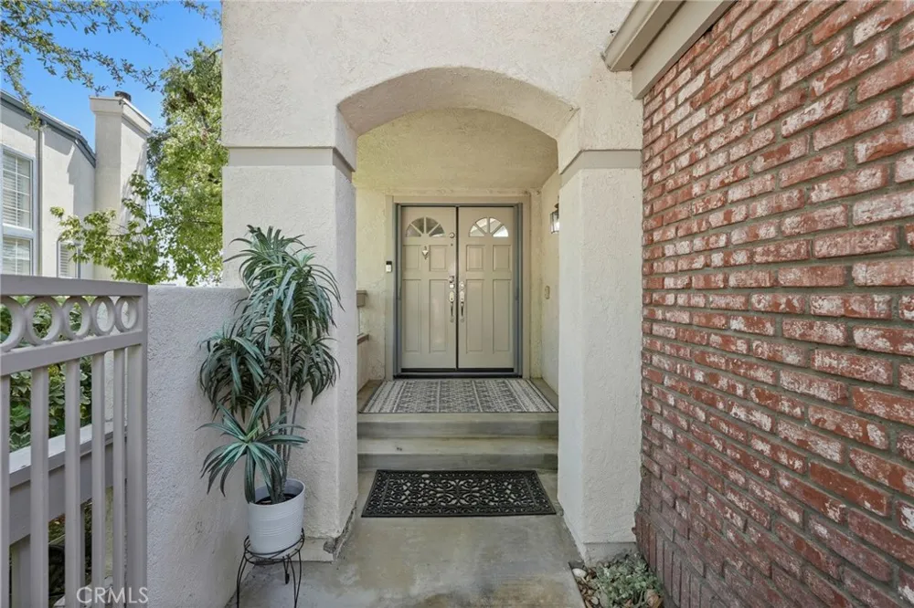 24406 Hampton Drive #B Valencia, CA 91355