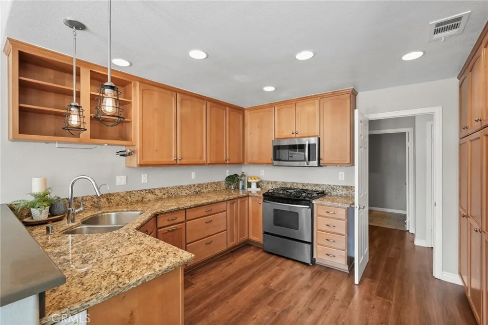 24406 Hampton Drive #B Valencia, CA 91355