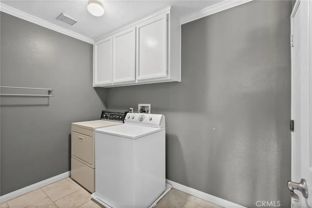 24406 Hampton Drive #B Valencia, CA 91355