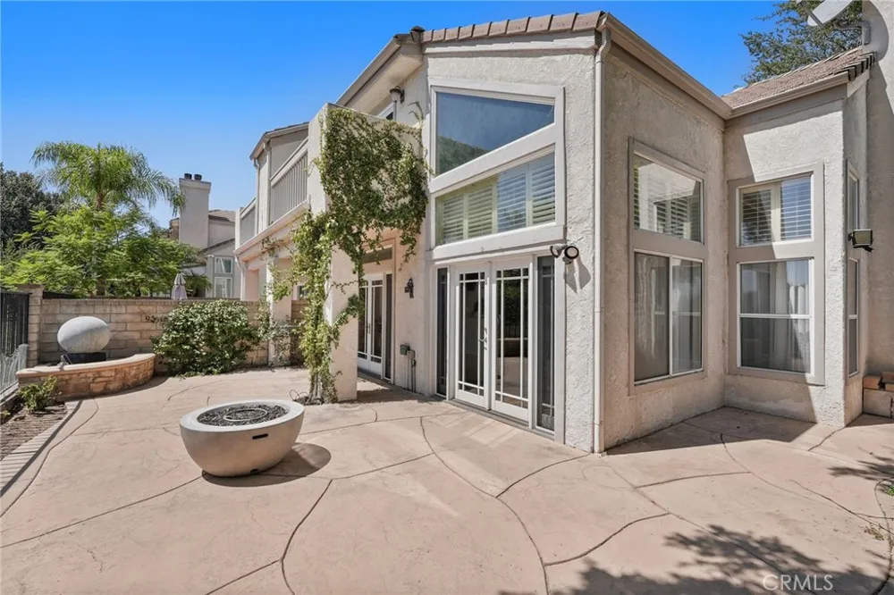24406 Hampton Drive #B Valencia, CA 91355