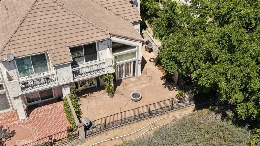 24406 Hampton Drive #B Valencia, CA 91355