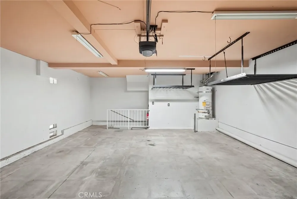 24406 Hampton Drive #B Valencia, CA 91355
