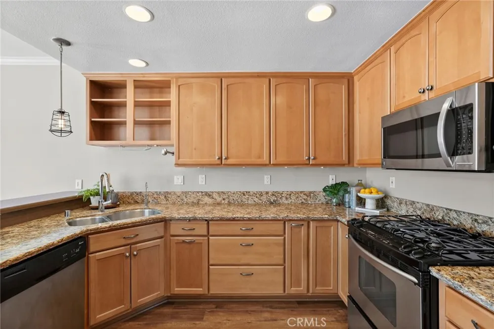 24406 Hampton Drive #B Valencia, CA 91355