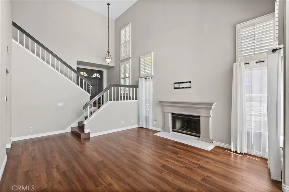 24406 Hampton Drive #B Valencia, CA 91355