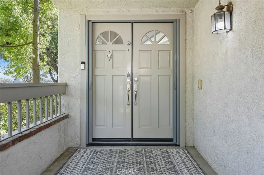 24406 Hampton Drive #B Valencia, CA 91355