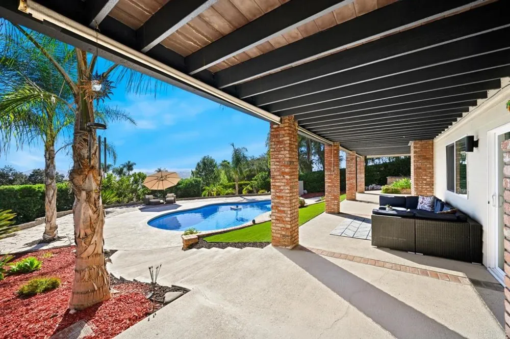 1118 Orangewood Drive Escondido, CA 92025