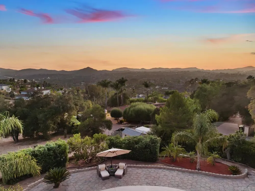 1118 Orangewood Drive Escondido, CA 92025