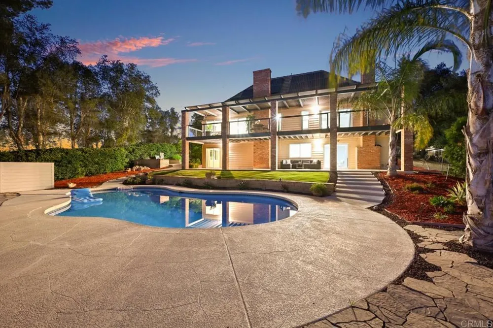 1118 Orangewood Drive Escondido, CA 92025
