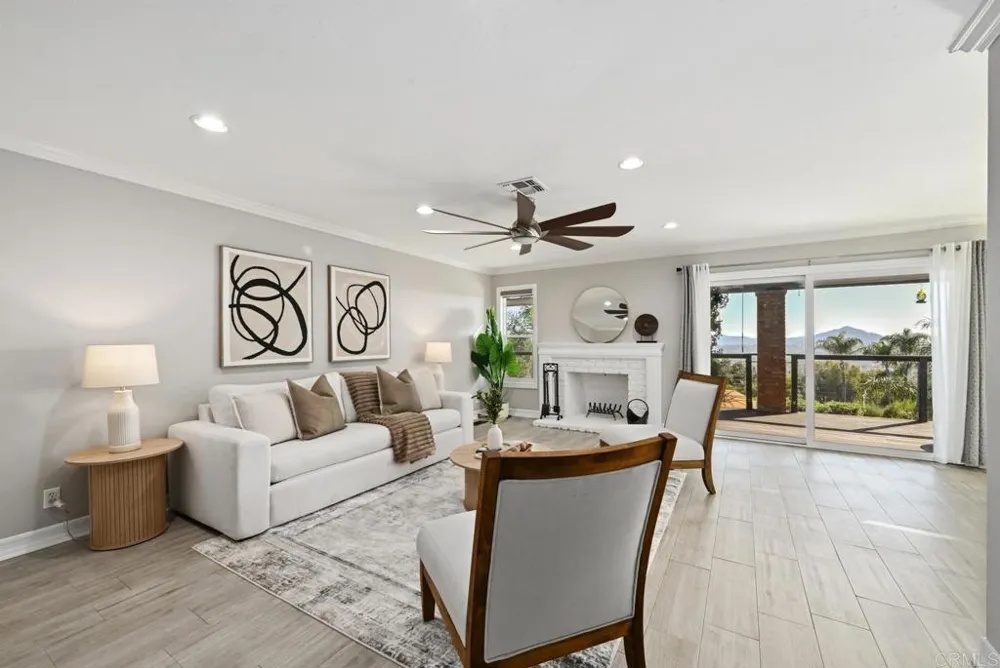 1118 Orangewood Drive Escondido, CA 92025