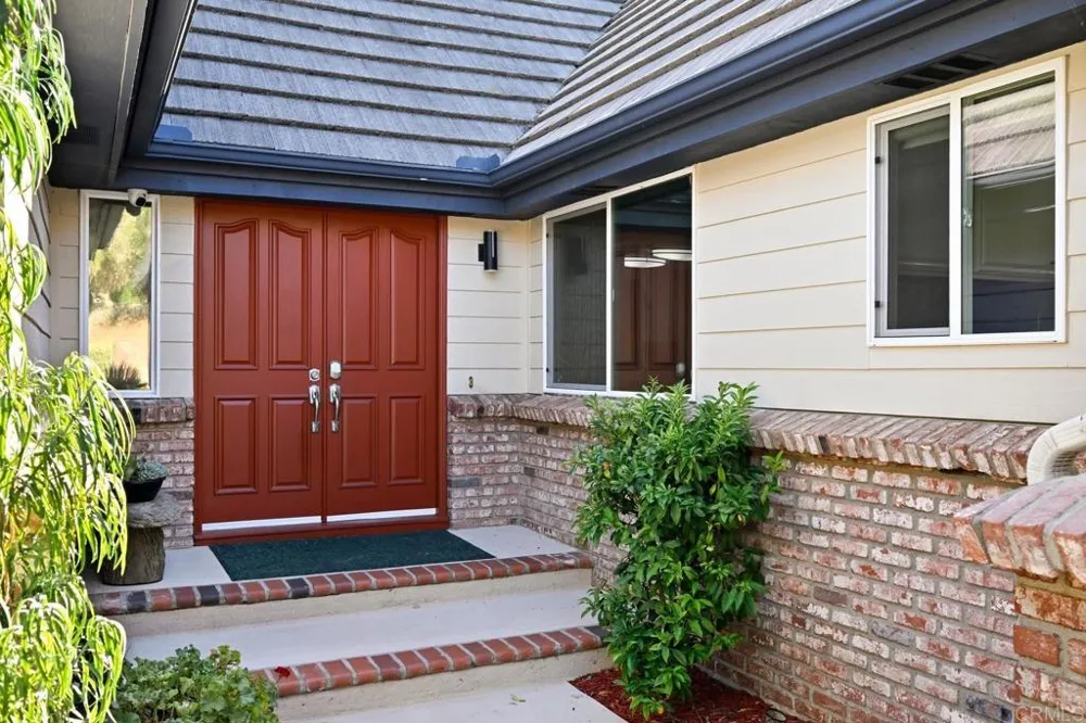 1118 Orangewood Drive Escondido, CA 92025