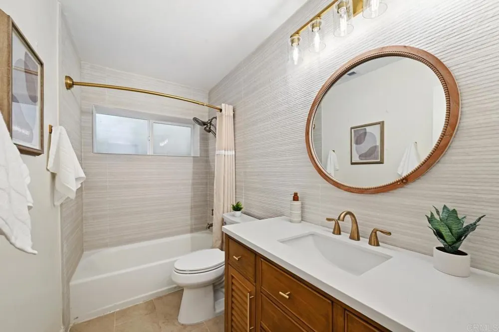 1118 Orangewood Drive Escondido, CA 92025
