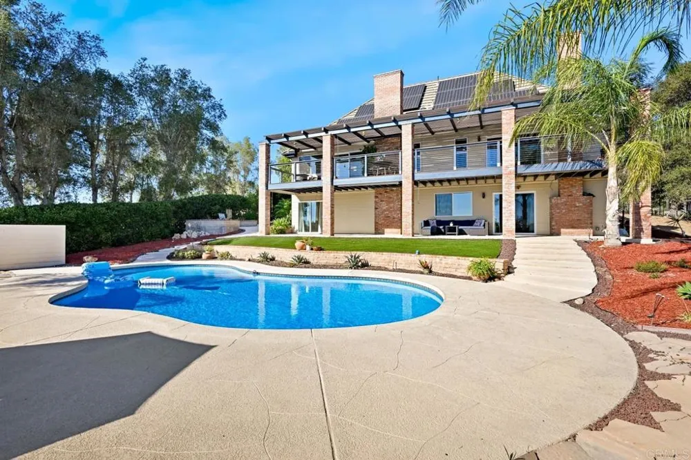 1118 Orangewood Drive Escondido, CA 92025