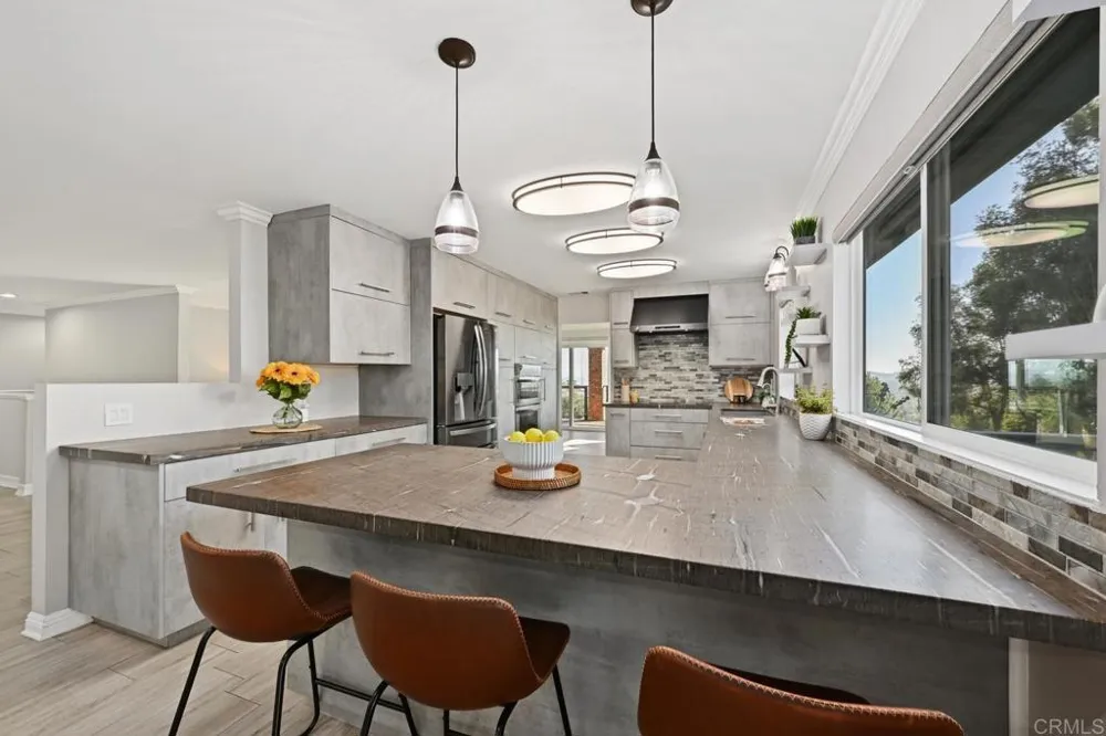 1118 Orangewood Drive Escondido, CA 92025