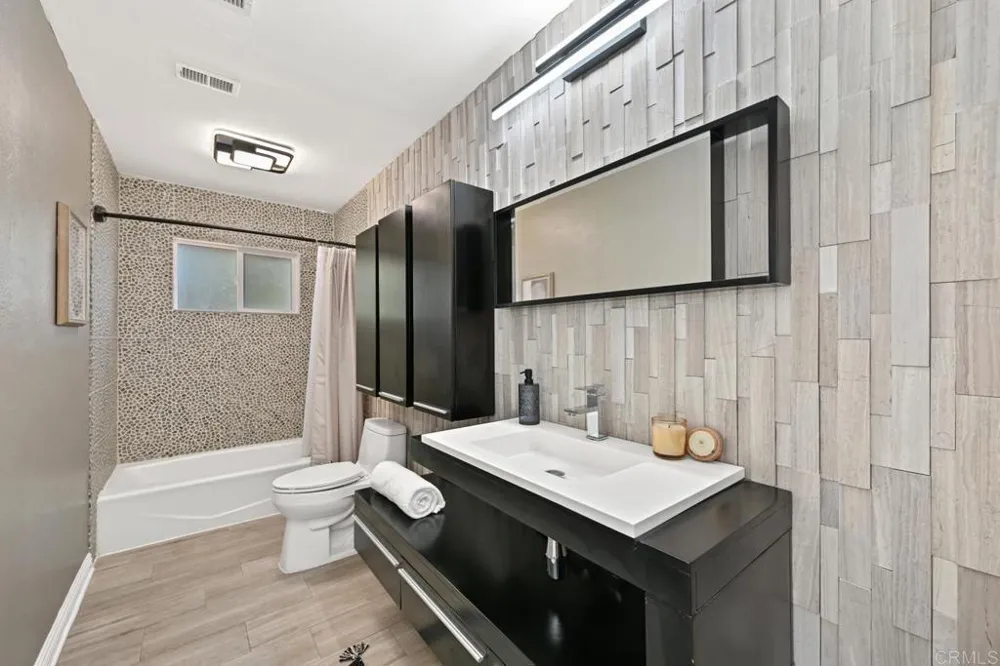 1118 Orangewood Drive Escondido, CA 92025
