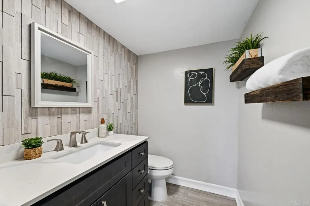 1118 Orangewood Drive Escondido, CA 92025